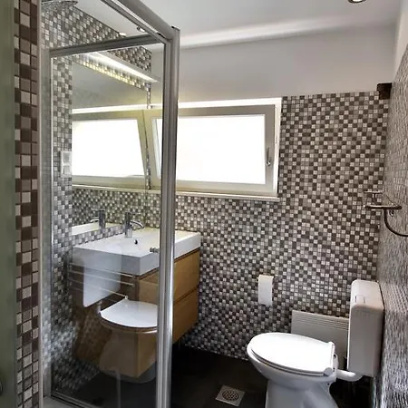 Marciana アパート ピラン